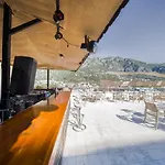 Meric Hotel