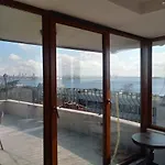 Turquoise Family Suites Apartment