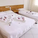 Gunes Hotel & Apartments