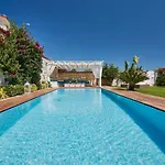 Alakapi Hotel & Villas