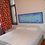 A Sweet Home 2 Bedrooms Apart Oe-2