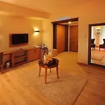 Paris Park Hotel