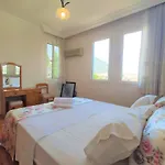Villa Lorraine By Solo Villa At Hisaroenue