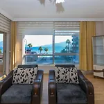 Bora Beach Flat