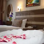 Sembol Hotel