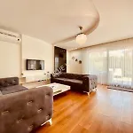 Kusadasinda Muhtesem Havuzlu Villa Miray A3