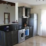 Izmir Cesme De Lueks Havuzlu Kiralik Villa