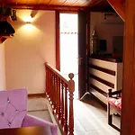Qonaq Hotel & Suites