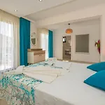 Hisar 2 - 4 Bedroom Holiday Villa In Hisaroenue