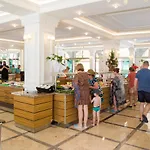 Ozcan Beach Hotel