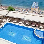 Ozcan Beach Hotel
