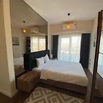 Venezia Mega Residence