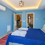 Soeguet 2 - 4 Bedroom With Jacuzzi In Fethiye