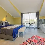 Soeguet 1 - 4 Bedroom With Jacuzzi In Fethiye