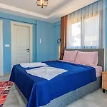 Soeguet 3 - 4 Bedroom With Jacuzzi In Fethiye
