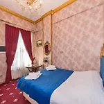 Titan Hotel
