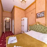 Titan Hotel