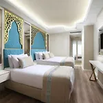 Great Fortune Design Hotel & Spa