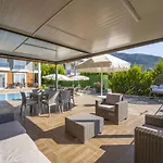 Villa Kamelya, Isitmali Kapali Havuz Ve Saunali Tatil Villaniz