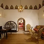 Cesme Kanuni Kervansaray Historical Hotel