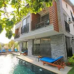 Caglar Residence
