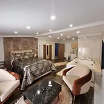 Ata Suit Hotel
