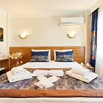 Armar Hotel