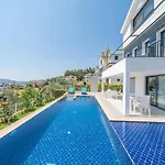 Toharya Villa