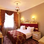 By Murat Crown Hotel Taksim