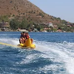 Dolphin Hotel