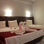 Zeus Turunc Hotel