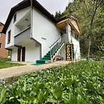 Oezguer Apart Uzungoel