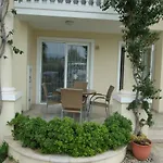 Nearby The Sea With Pool Triplex Villa