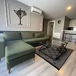 On4 Rooms & Suites