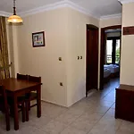 Villa Neighbours