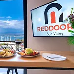 Reddoors Suites Sea View