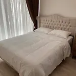 Modern 1-Bedroom Apartment Near Mall Of Istanbul - 105 Gunesli 10