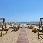 Near Beach Large Apartment In Sarimsakli /Ayvalik