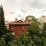 Central Stylish House In Gayrettepe