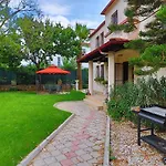 Villa Simba - Near Calis Beach With Garden & Pool