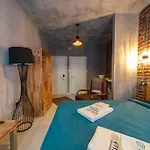Classy Furnished Studio In The Heart Of Karakoey