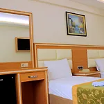 Hotel Buyuk Paris