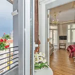 Iq Houses Apartment Taksim