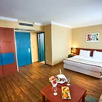 Feronya Hotel