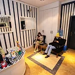 La Pazza Suites