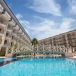 Ramada Hotel & Suites By Wyndham Kusadasi