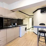 Global Suites Hotel