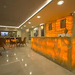 安图萨潘丽思Spa酒店