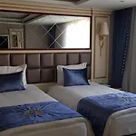 Grand Marcello Hotel