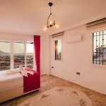 Sessiz,Sakin, Huzurlu Jakuzi Ve Saunali Deniz,Doga Manzarali Muestakil Villa
